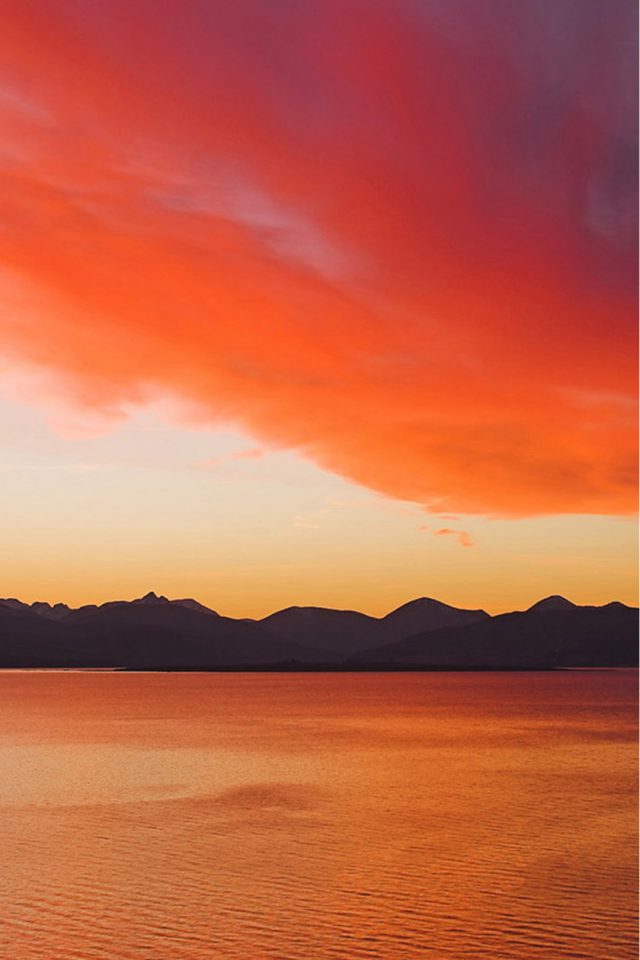 Sunset over the Cuillin Mountains on the Isle of Skye from Kyle of Lochalsh. Android wallpaper