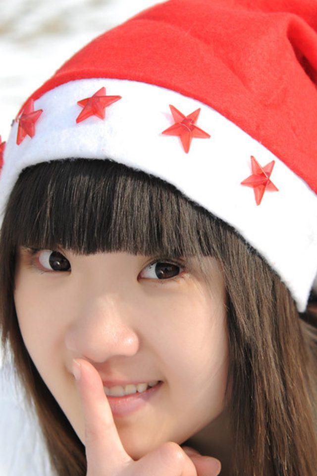 Cute Girl Christmas Android wallpaper