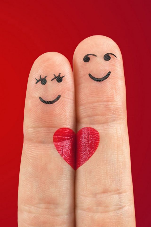 Funny Fingers Love Android wallpaper