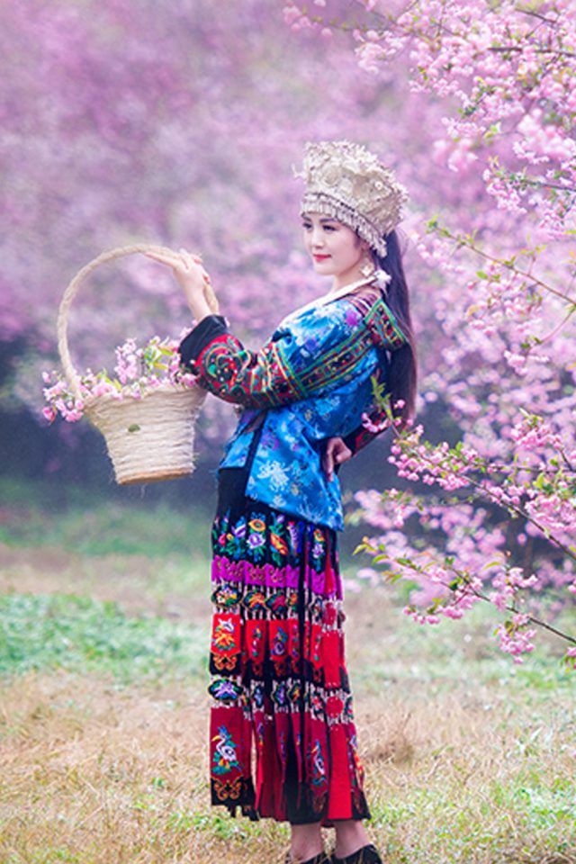 Chinese Ethnic Culture girl 1 Android wallpaper