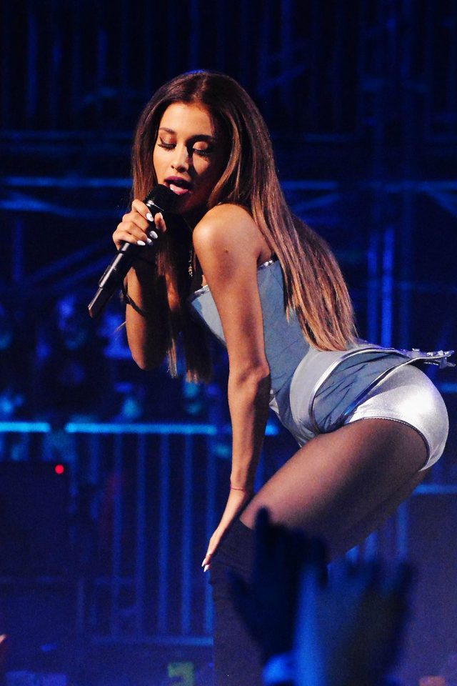Ariana Grande Music Concert Blue Android wallpaper
