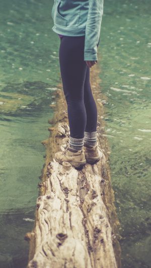 Girlfriend Lake Green Nature Water Cold Android wallpaper