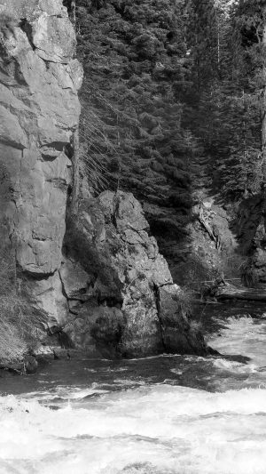 River Mountain Descheutes Nature Dark Bw Android wallpaper
