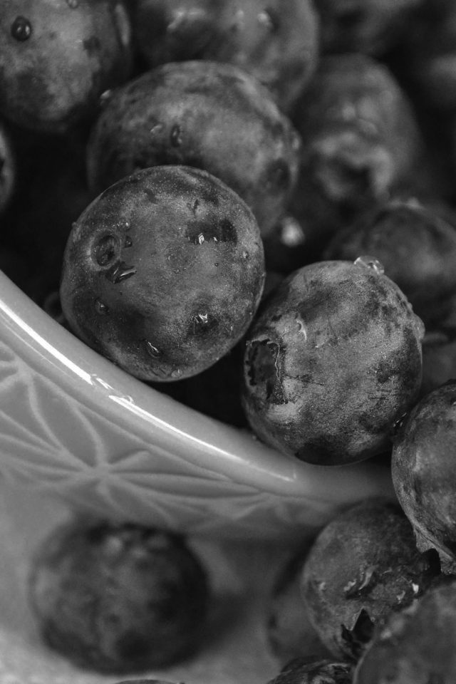 Summer Berry Grape Food Nature Dark Bw Android wallpaper