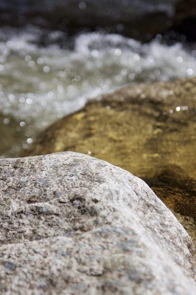 Water Rocks River Nature Bokeh Android wallpaper