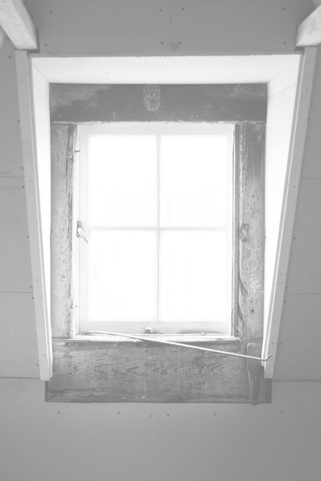 Window Lonely Light Home City White Android wallpaper