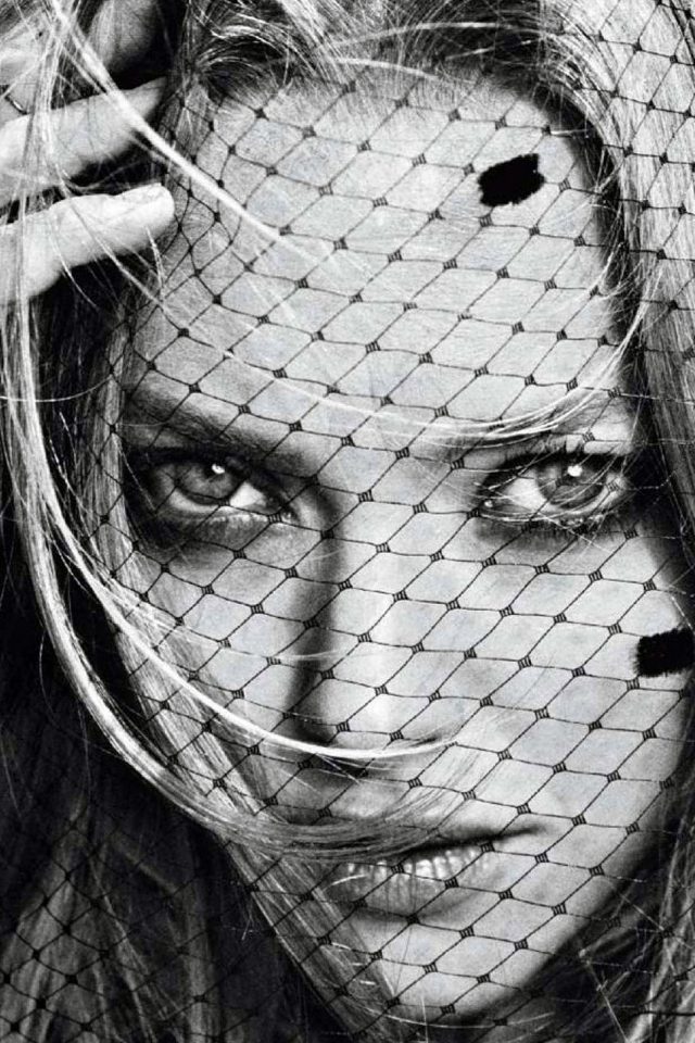 Amanda Seyfried Glamour Girl Face Art Android wallpaper