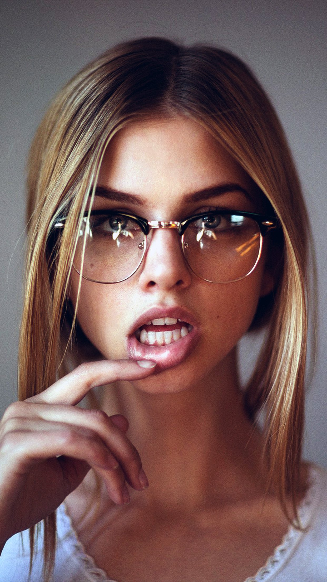 Girl Glasses Lips Beauty Face Android wallpaper - Android HD wallpapers
