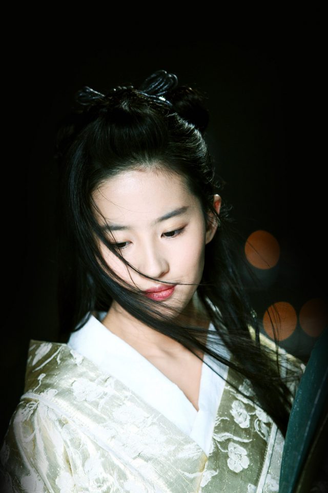 Liu Yifei Chinese Acturess Cute Star Android wallpaper