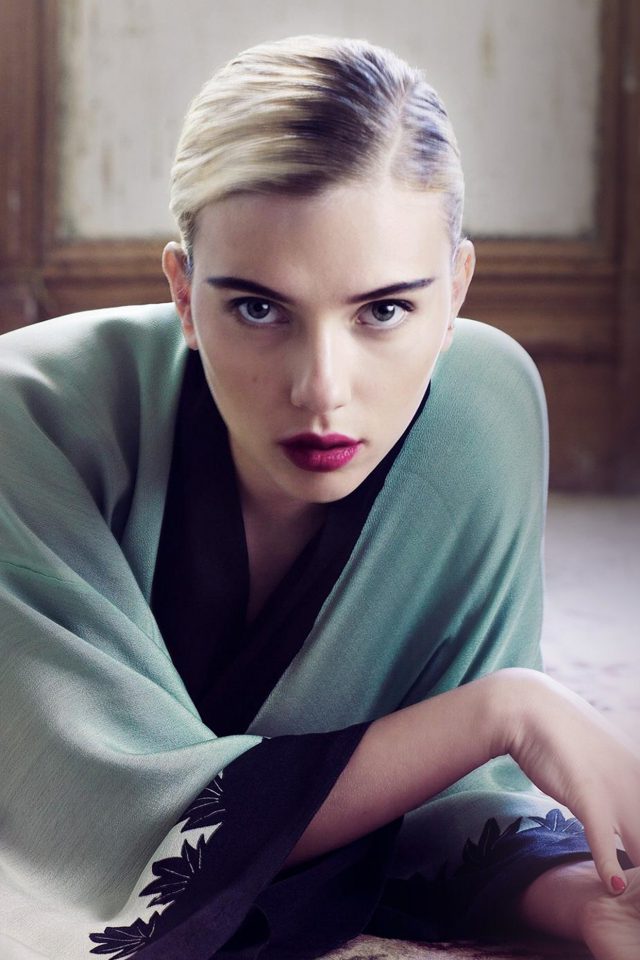 Scarlett Johansson Actress Girl Bed Model Android wallpaper